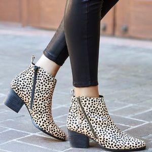 NWT Sole Society Mira calf hair booties size 10